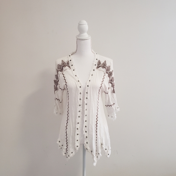 gimmicks by BKE Sweaters - Gimmicks BKE cardigan cover white brown sz small